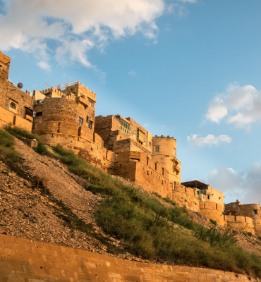 taxi service in jaisalmer